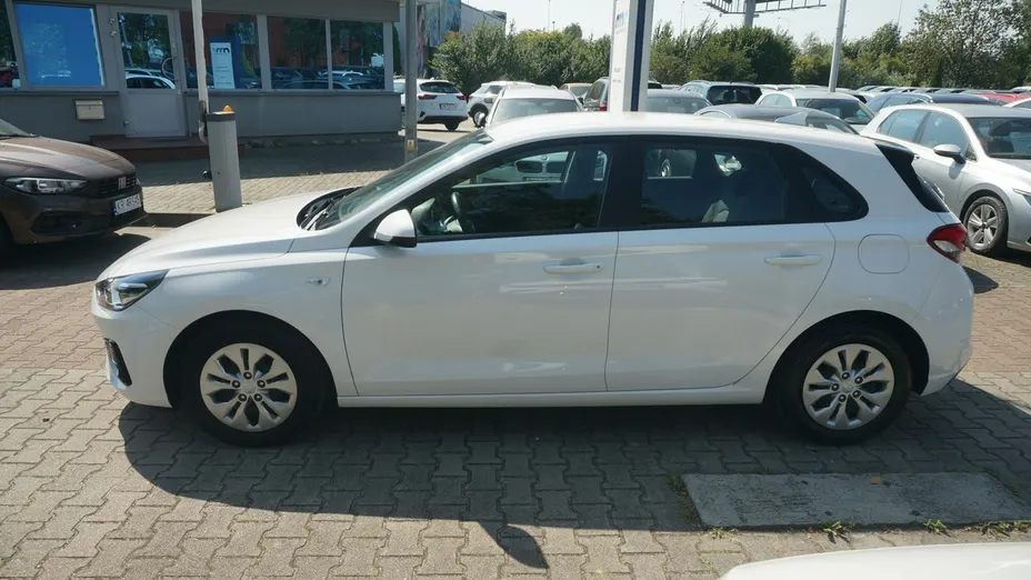HYUNDAI i30 -