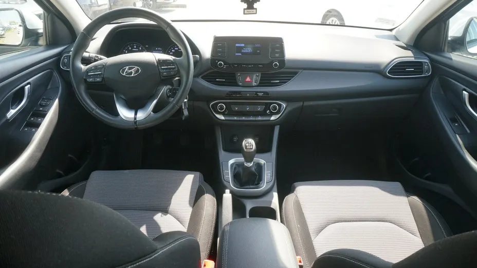 HYUNDAI i30 -