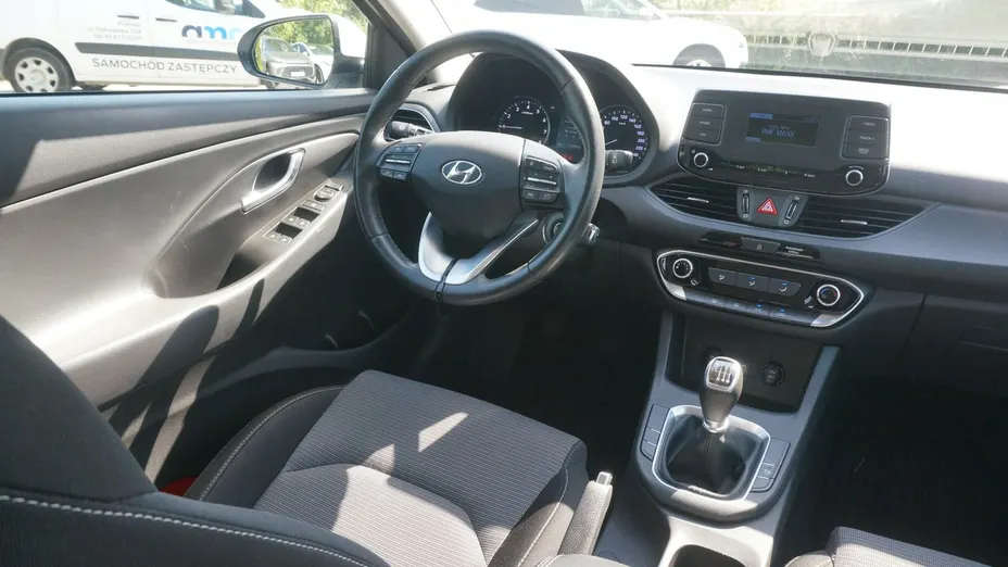 HYUNDAI i30 -