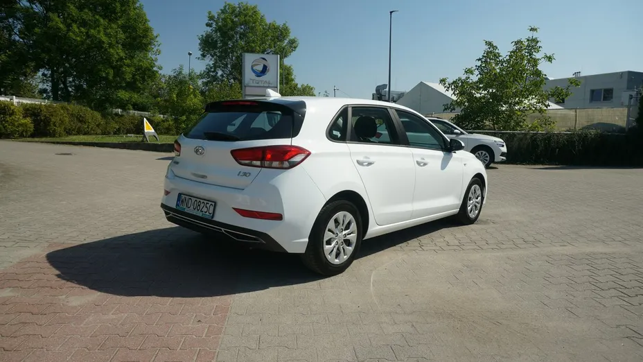 HYUNDAI i30 -