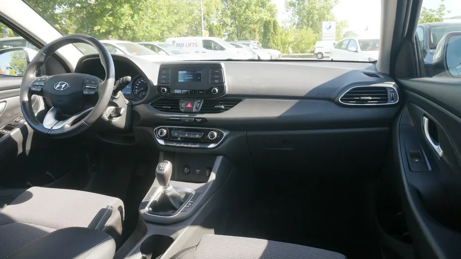 HYUNDAI i30 -