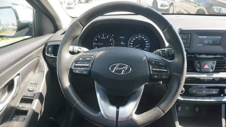 HYUNDAI i30 -