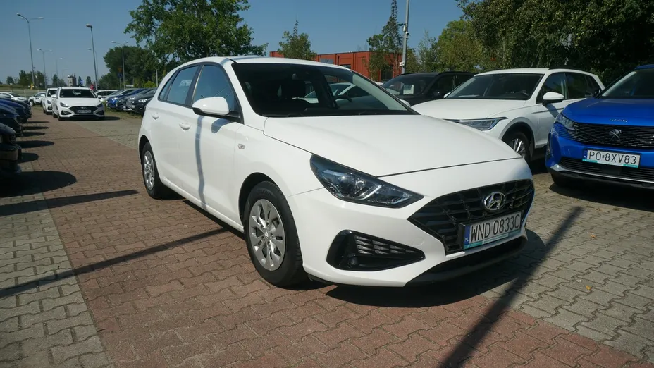 HYUNDAI i30 -