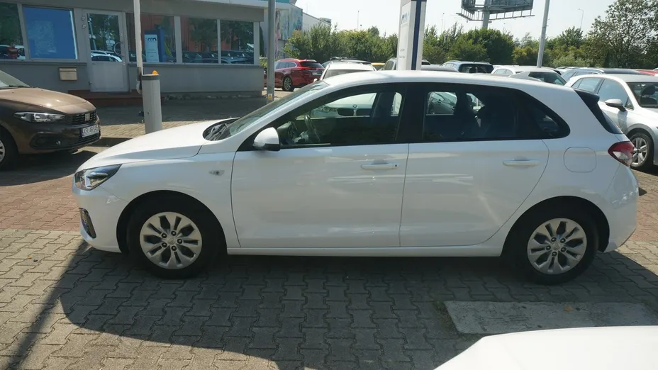 HYUNDAI i30 -