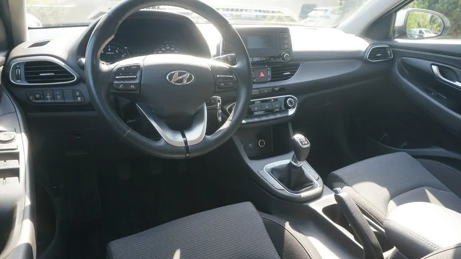 HYUNDAI i30 -