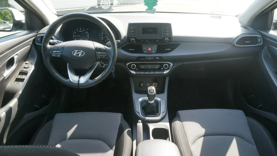 HYUNDAI i30 -