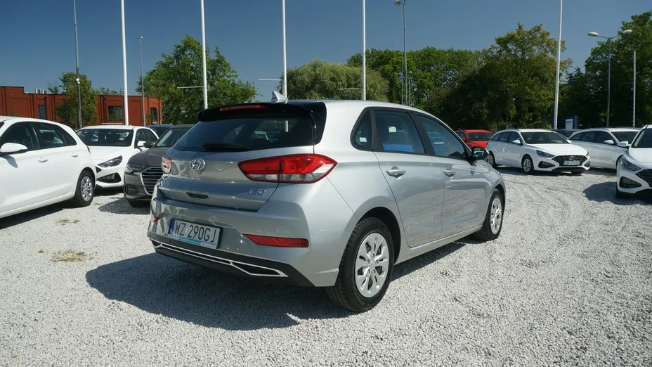 HYUNDAI i30 -