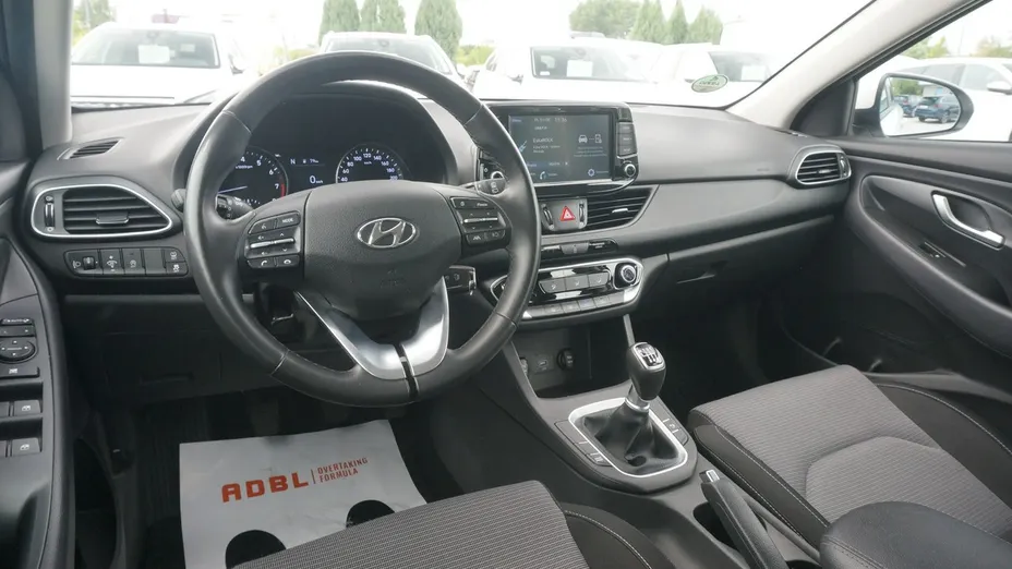 HYUNDAI i30 -