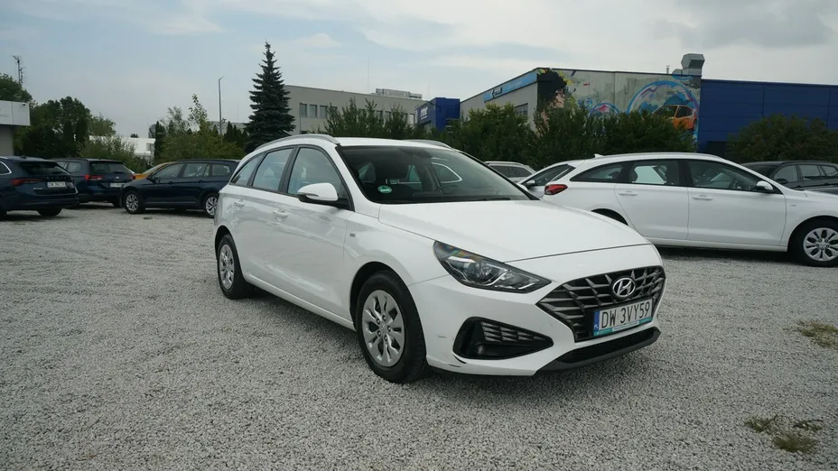 HYUNDAI i30 -