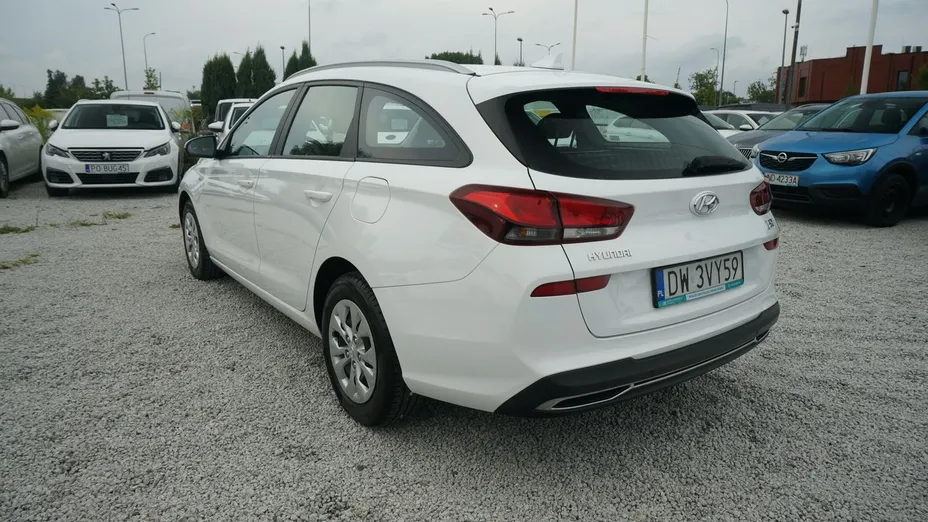 HYUNDAI i30 -