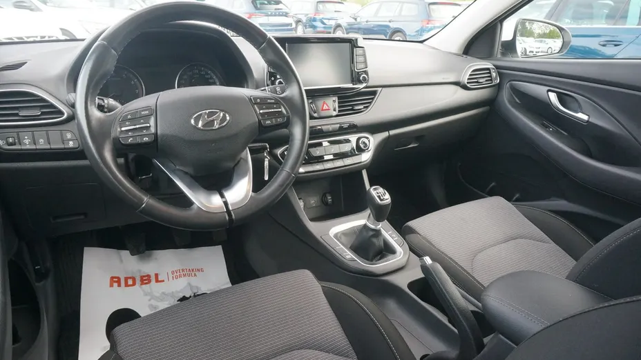 HYUNDAI i30 -