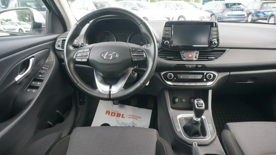 HYUNDAI i30 -