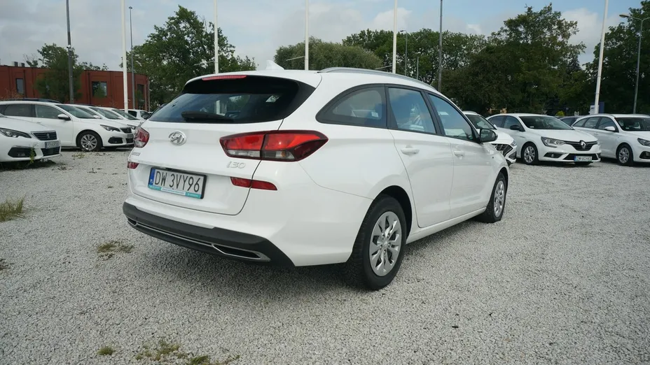 HYUNDAI i30 -