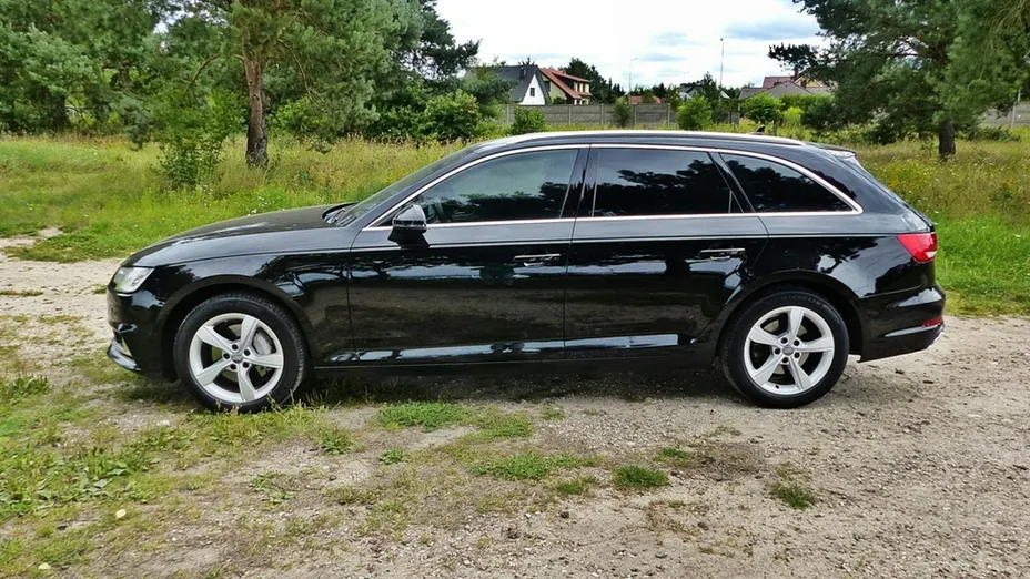 AUDI A4 -