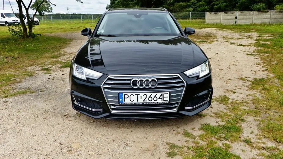 AUDI A4 -