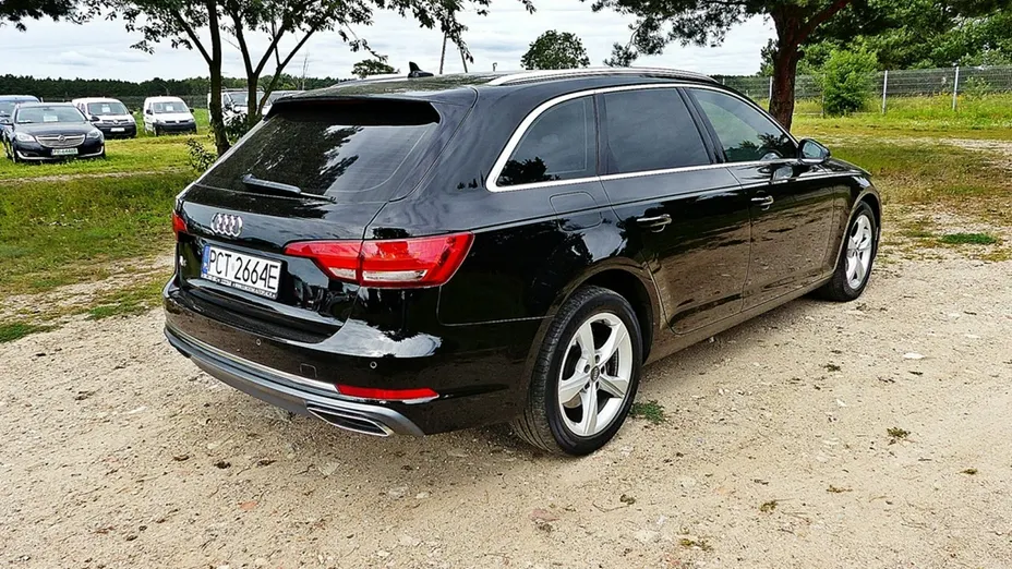 AUDI A4 -