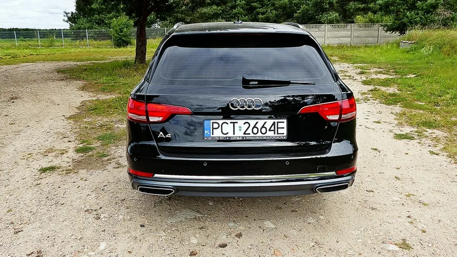 AUDI A4 -