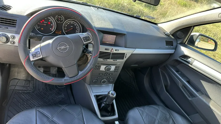 OPEL Astra -