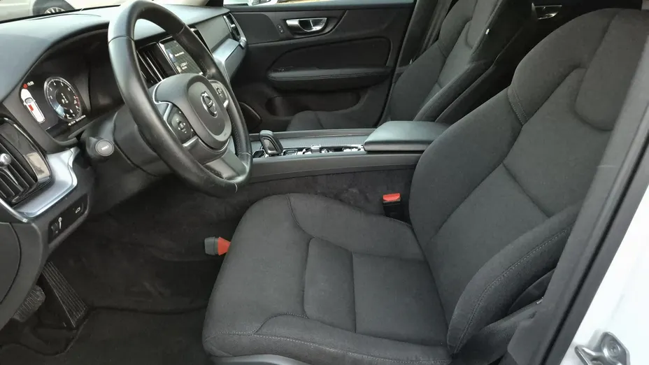 VOLVO V60 -
