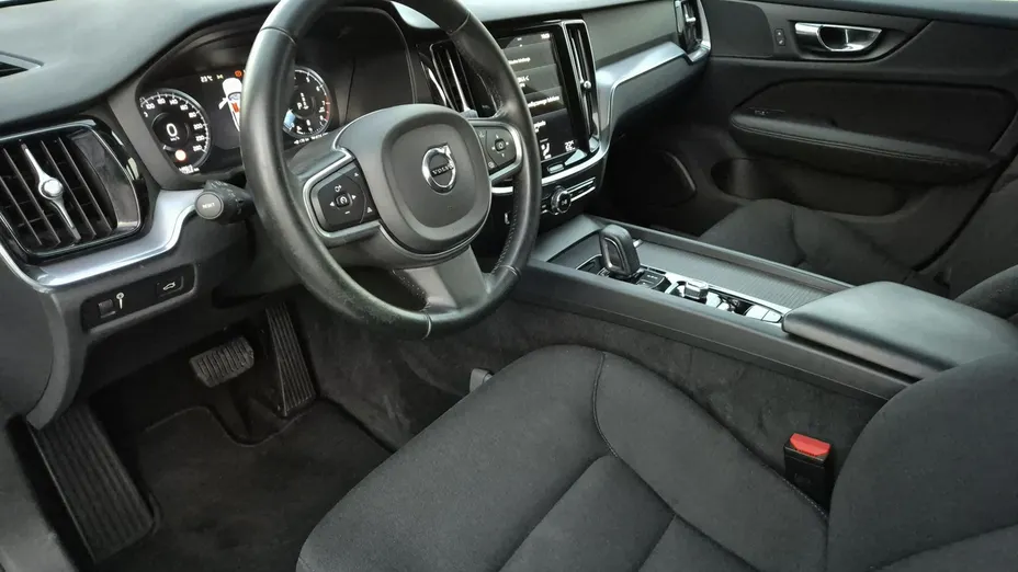 VOLVO V60 -