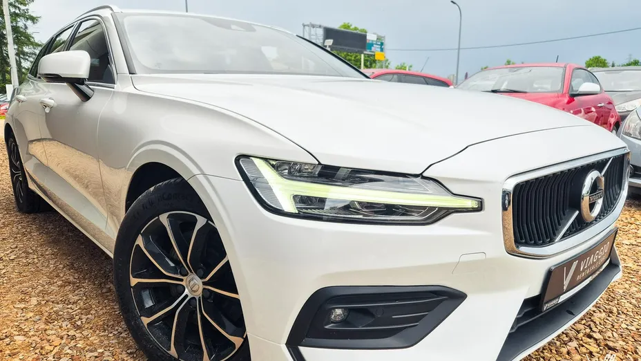 VOLVO V60 -
