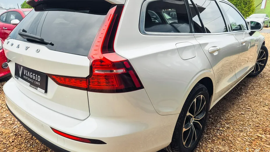 VOLVO V60 -
