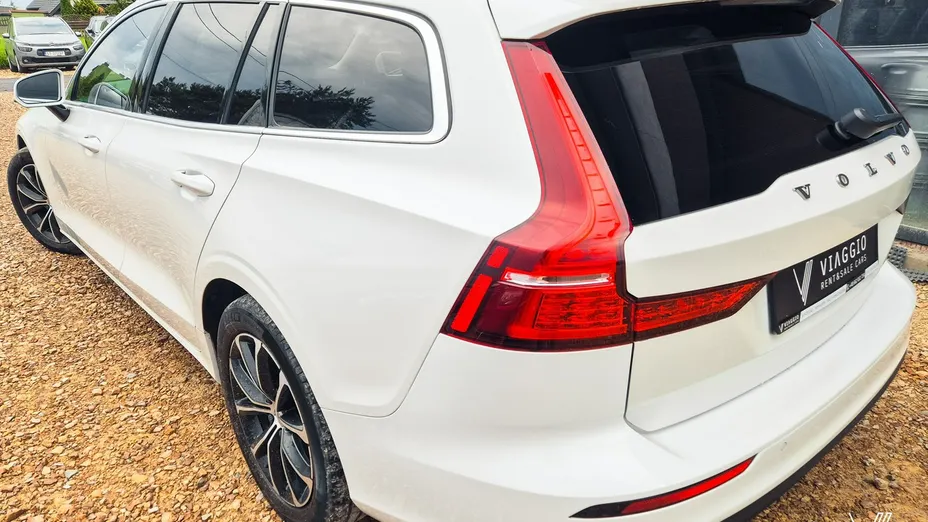 VOLVO V60 -