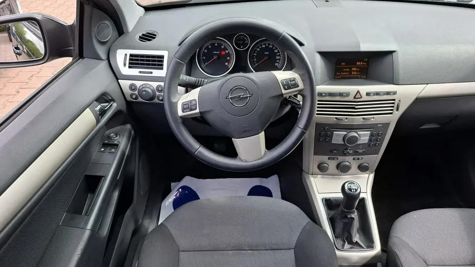 OPEL Astra -