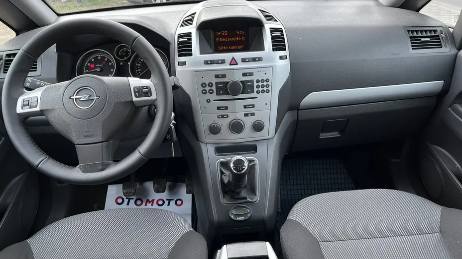 OPEL Zafira -