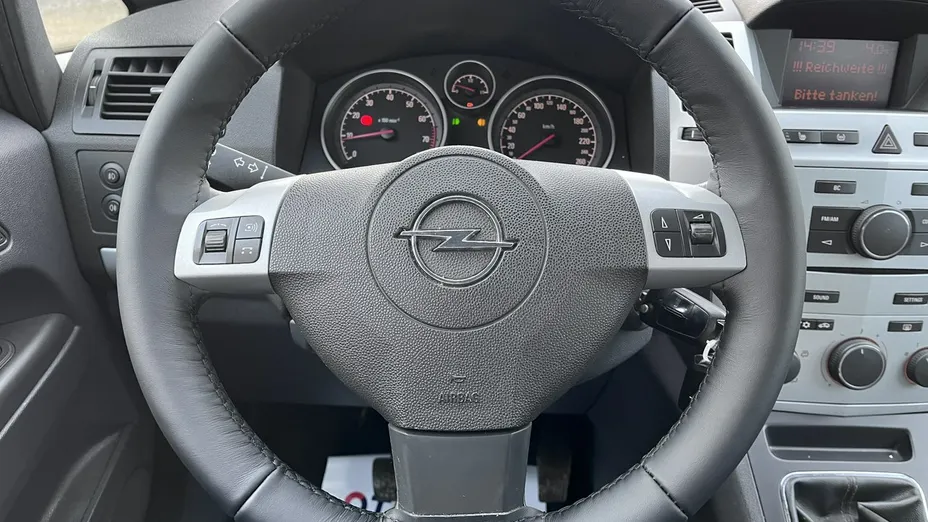 OPEL Zafira -