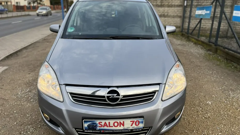 OPEL Zafira -