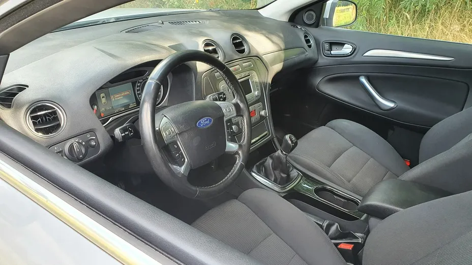 FORD Mondeo -