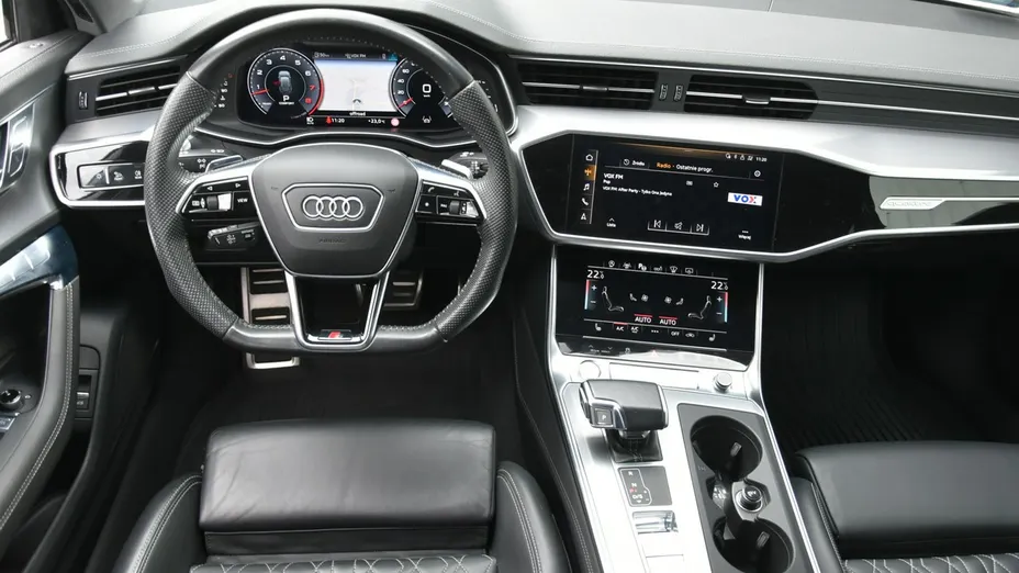 AUDI A6 -