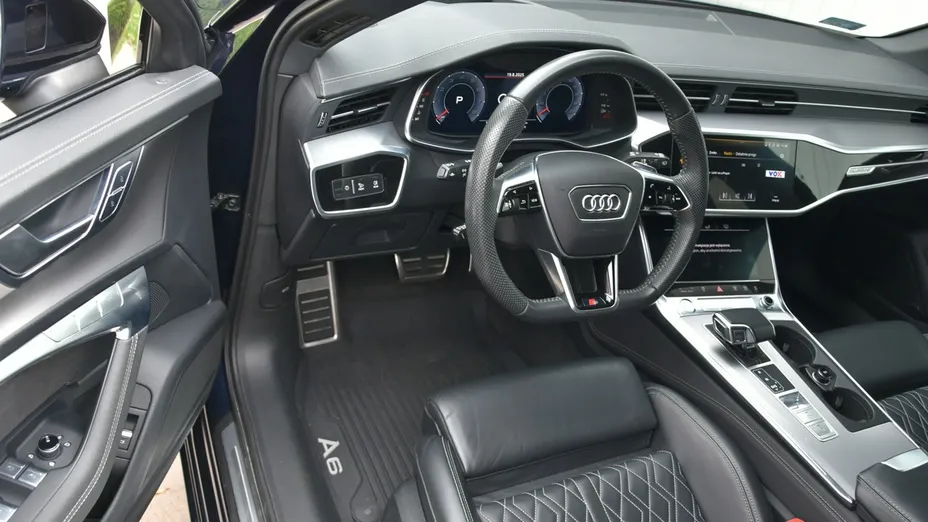 AUDI A6 -