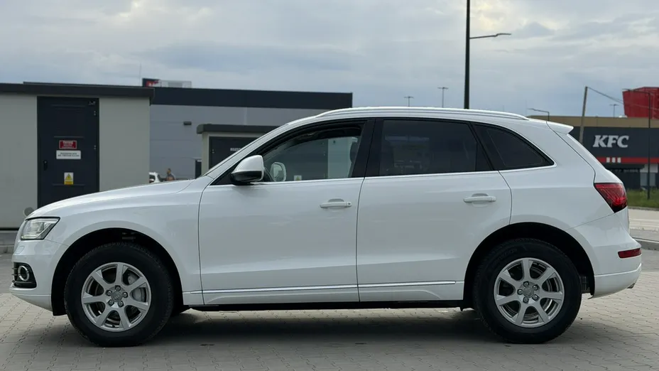 AUDI Q5 -