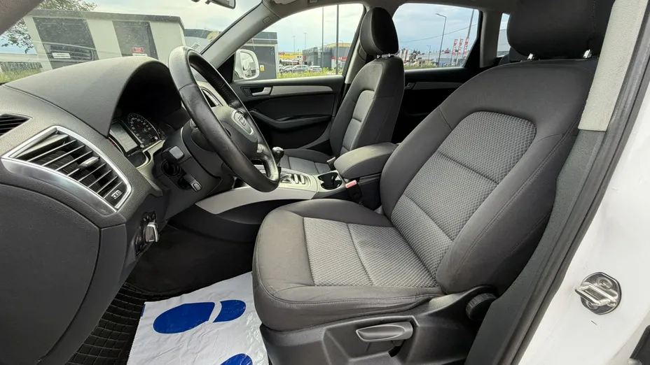 AUDI Q5 -