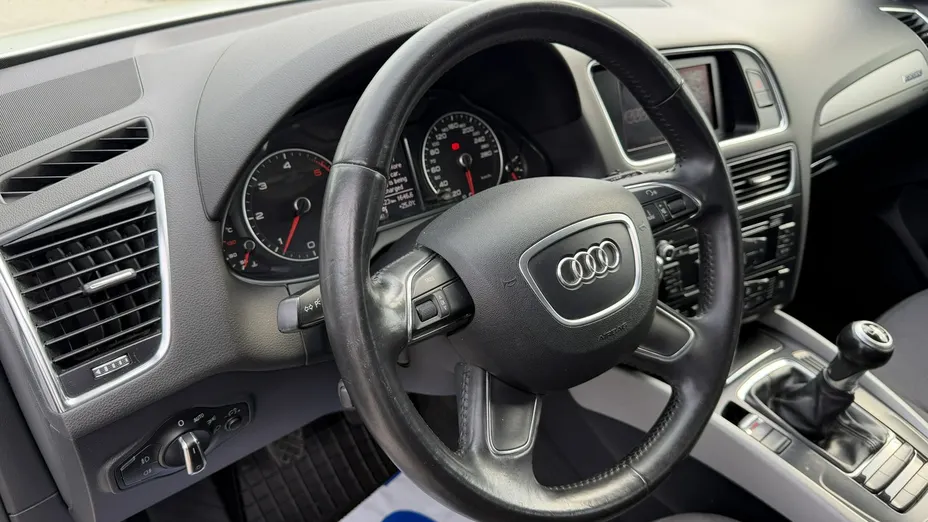 AUDI Q5 -