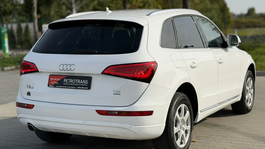 AUDI Q5 -