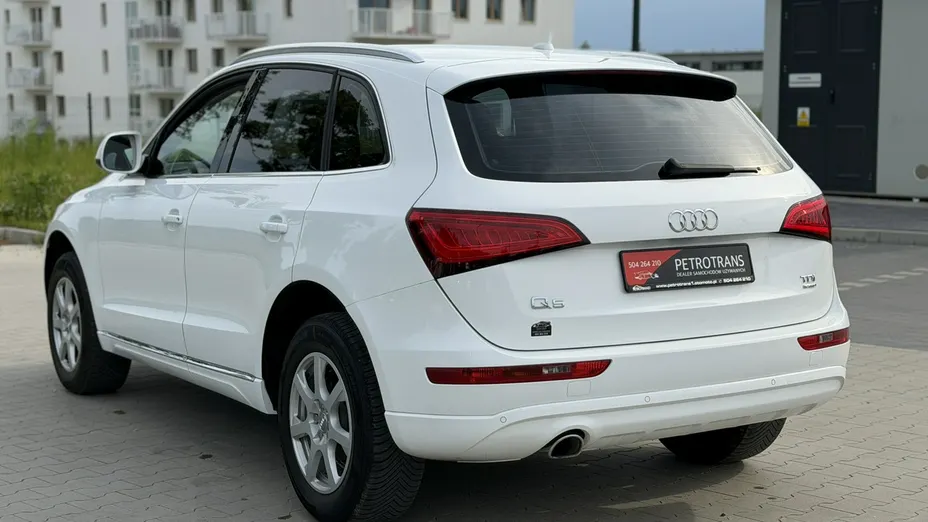 AUDI Q5 -