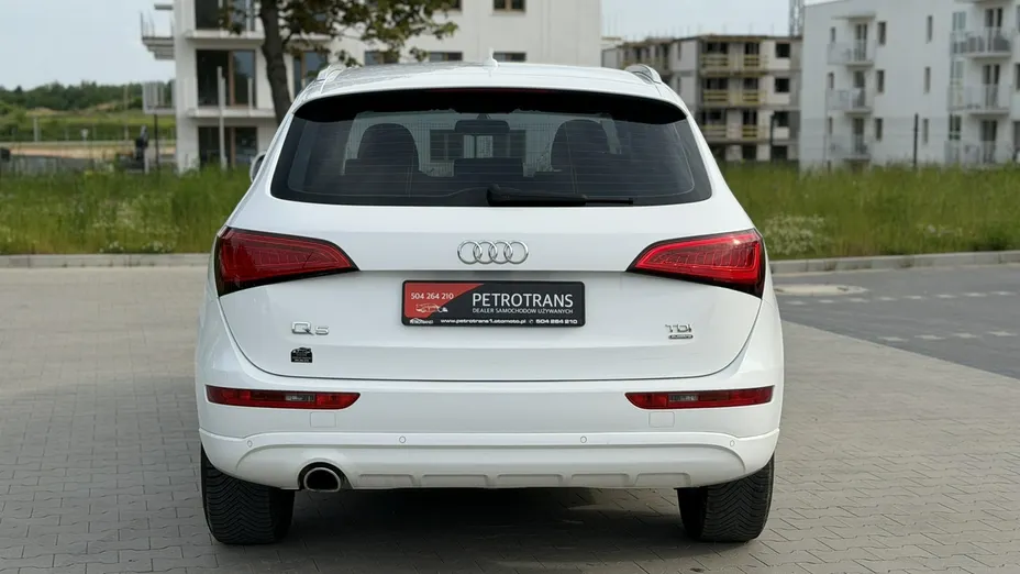 AUDI Q5 -