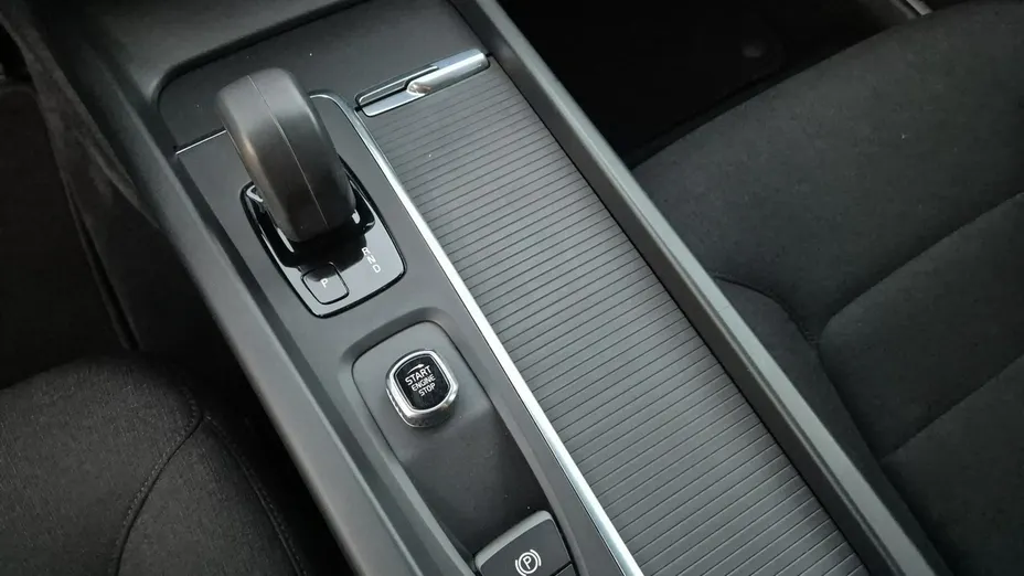 VOLVO V60 -