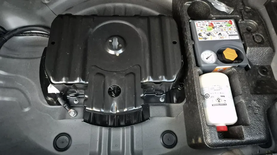 VOLVO V60 -