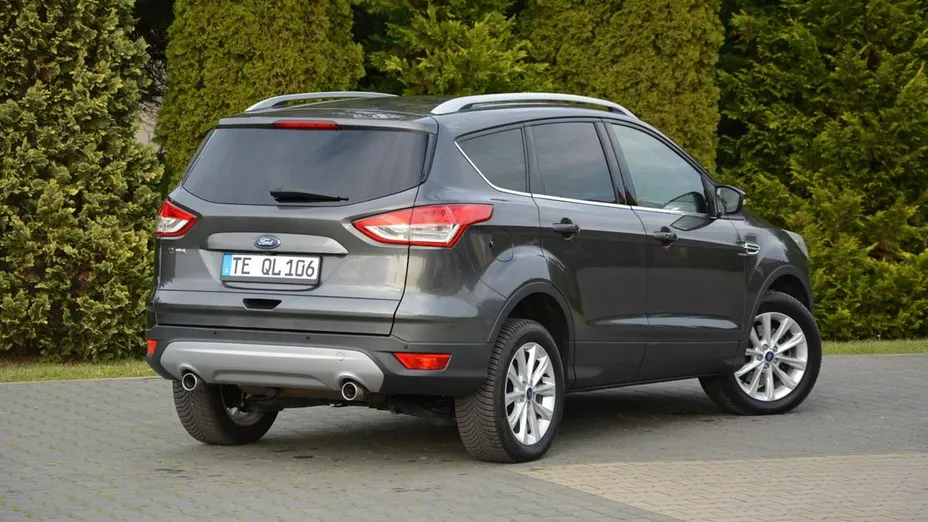 FORD Kuga -