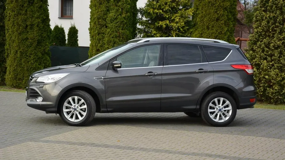 FORD Kuga -