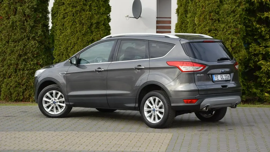FORD Kuga -