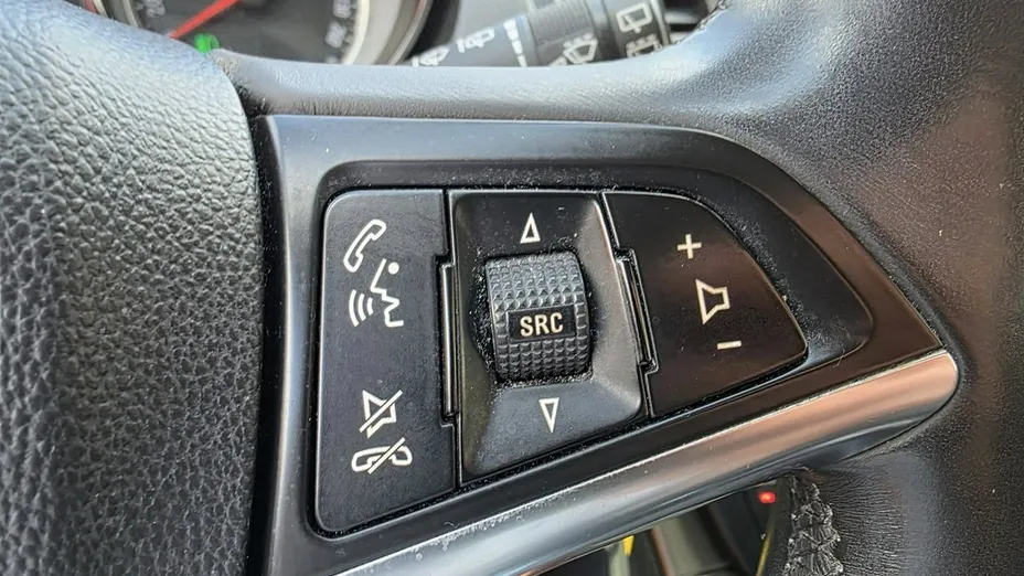 OPEL Insignia -