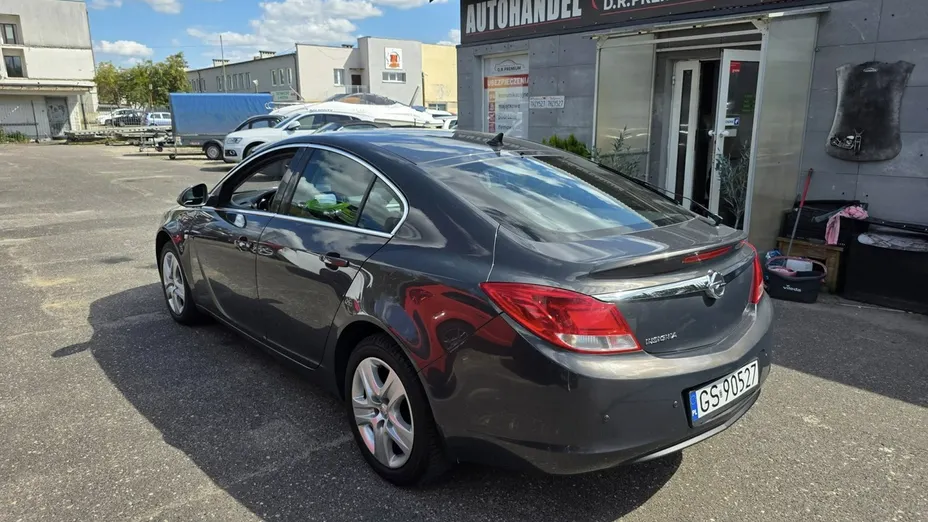 OPEL Insignia -