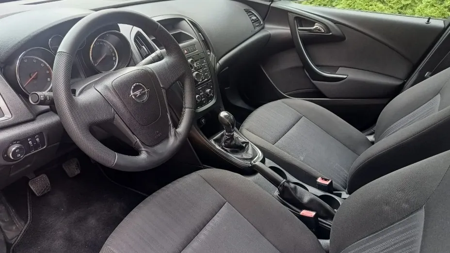 OPEL Astra -