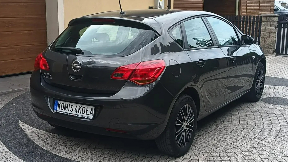 OPEL Astra -