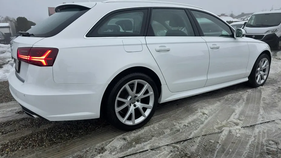 AUDI A6 -
